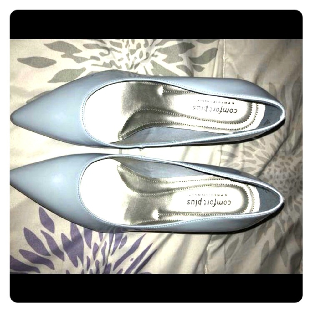 Blue heels size 7.5